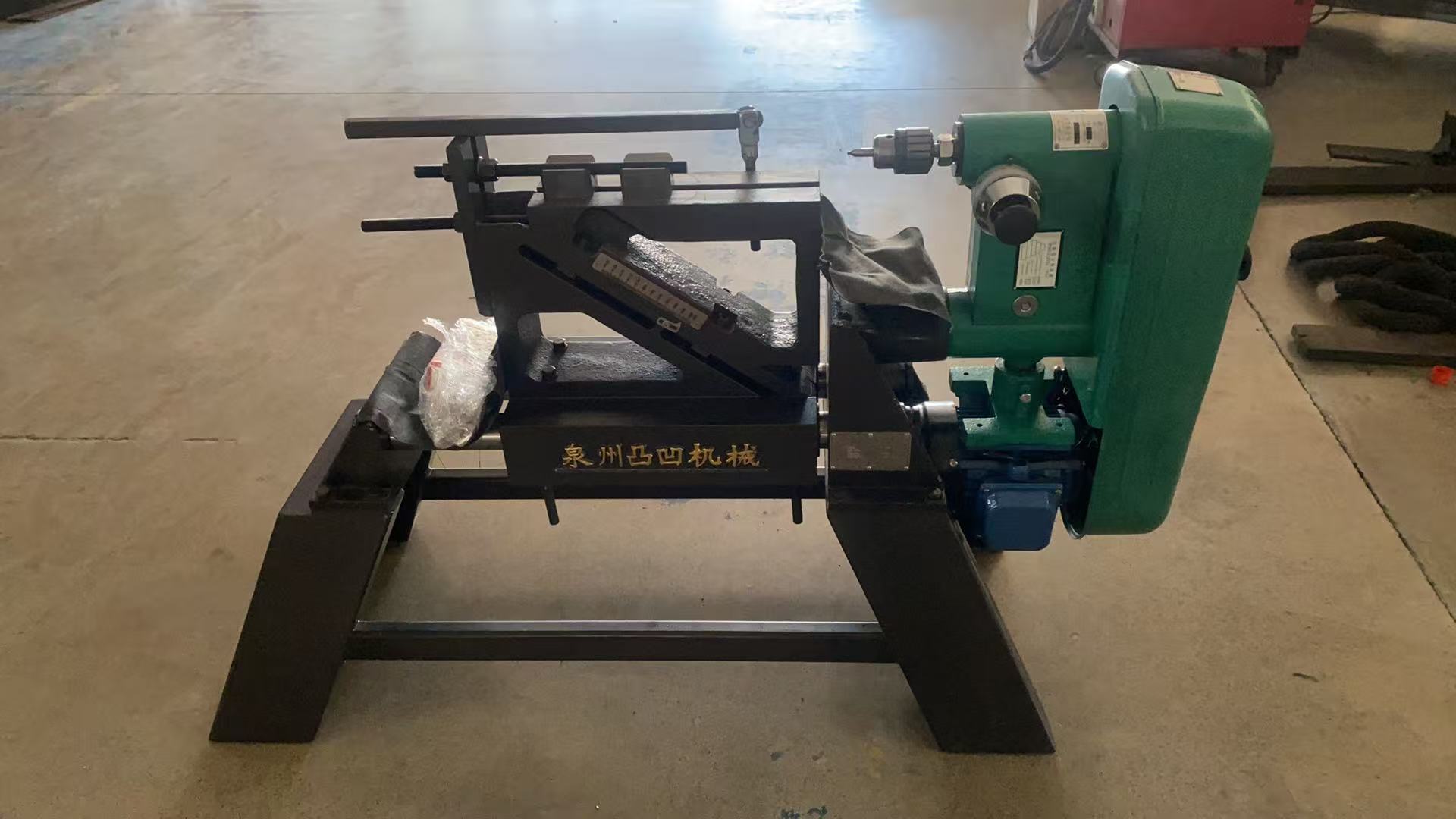 感谢山东德州xx机械惠购0.6米圆钢中心孔钻床