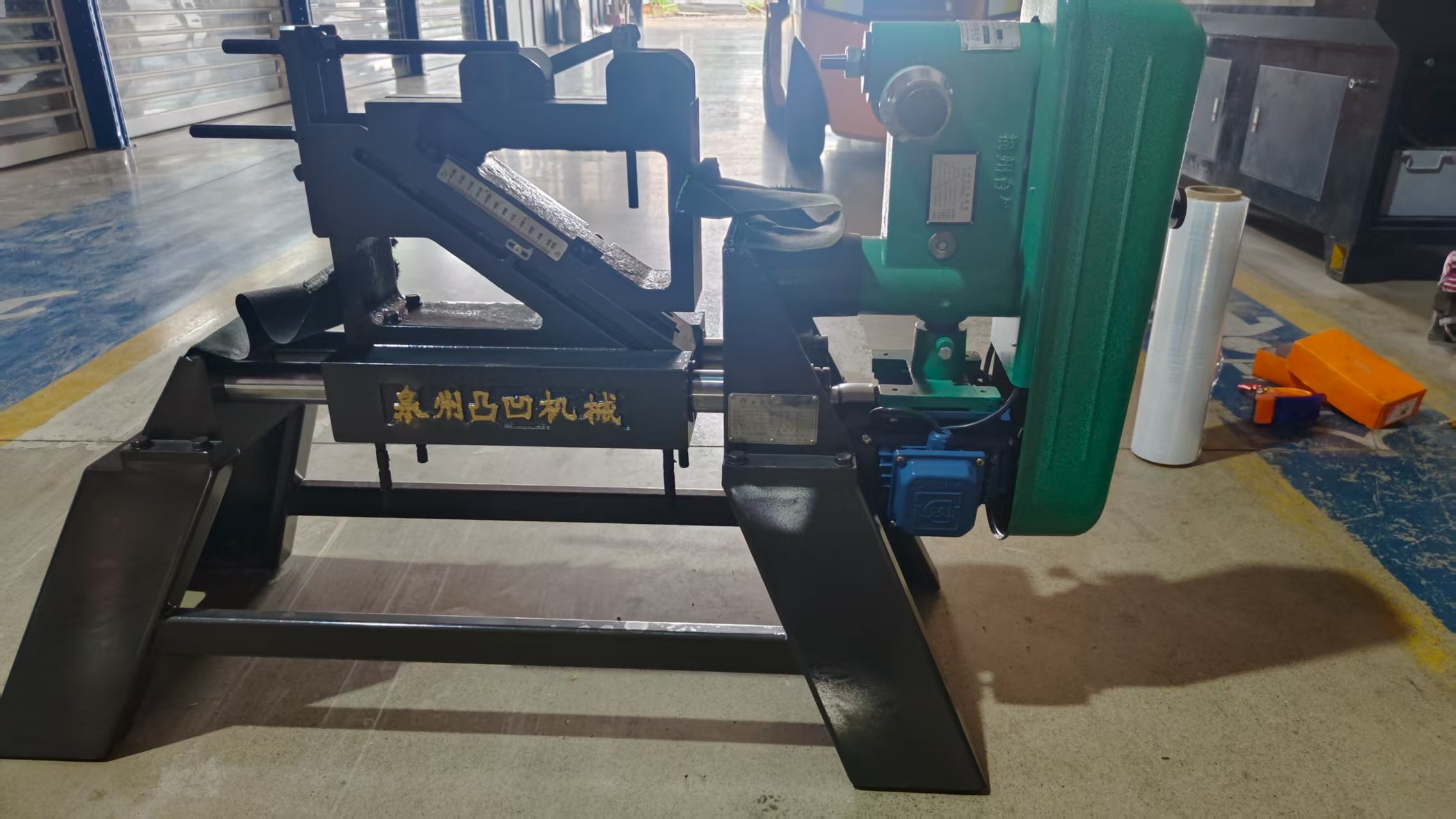 感谢xx机械加工有限公司惠购0.6米圆钢中心孔钻床（整机）
