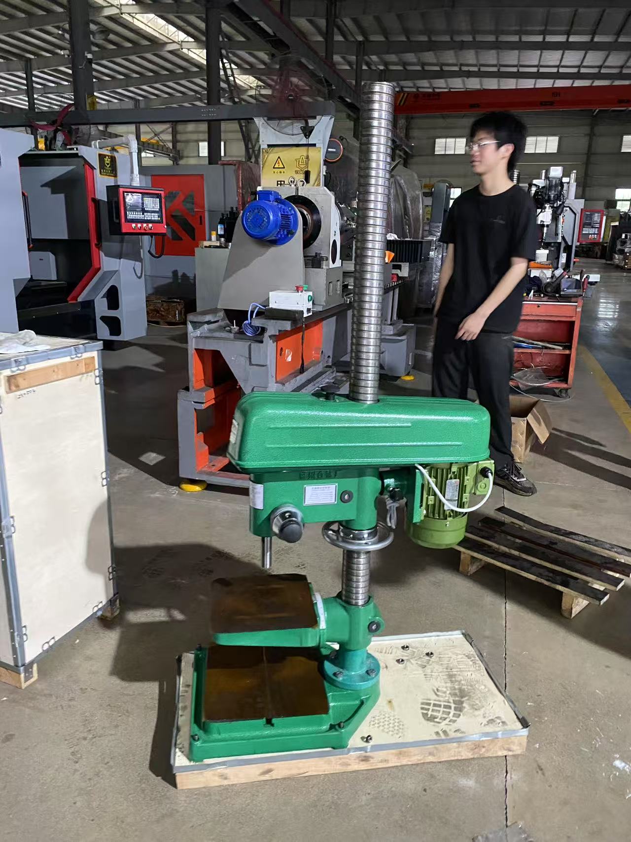 感谢xx模具厂惠购加高1.4米武夷山钻床Z4116